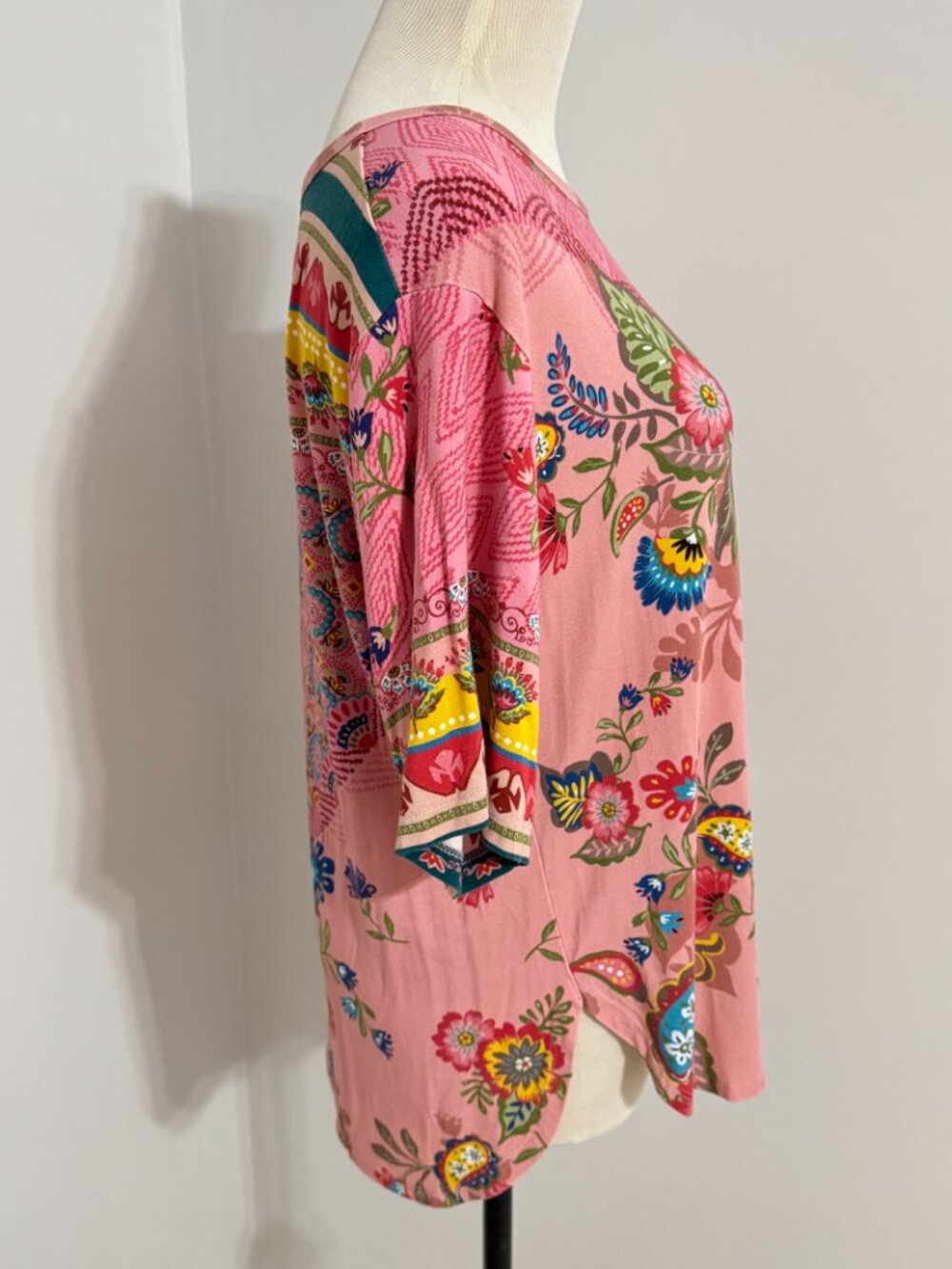 JOHNNY WAS Pink Knit Floral Pattern Top - Picture 2 of 8